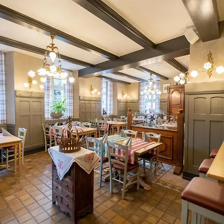 Otel La Couronne A 2*