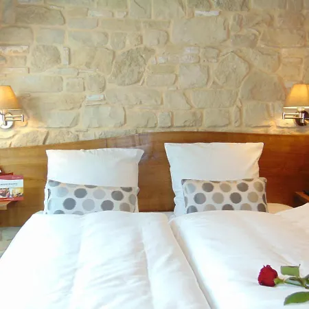 Hotel La Couronne A 2*