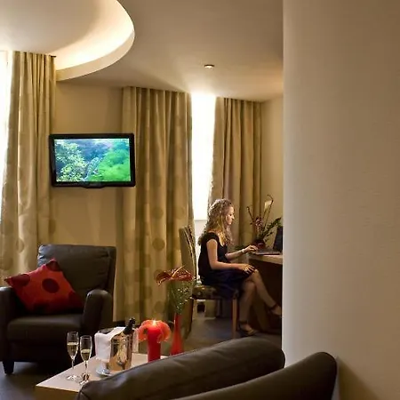 Otel La Couronne A Wissembourg