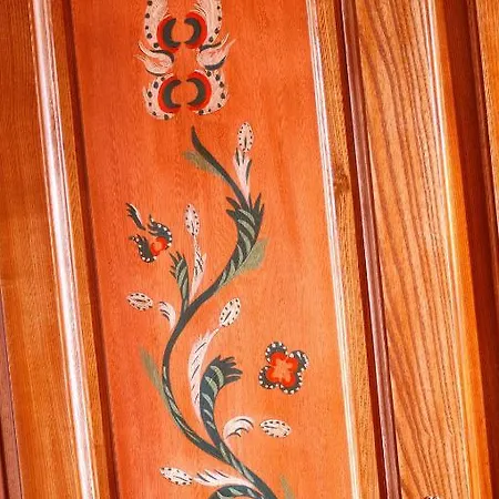 ホテル La Couronne A