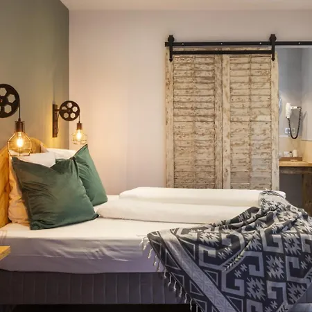 La Couronne A Otel 2*